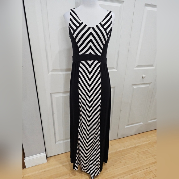 Apt. 9 Black and White Striped Maxi Dress - Picture 1 of 9
